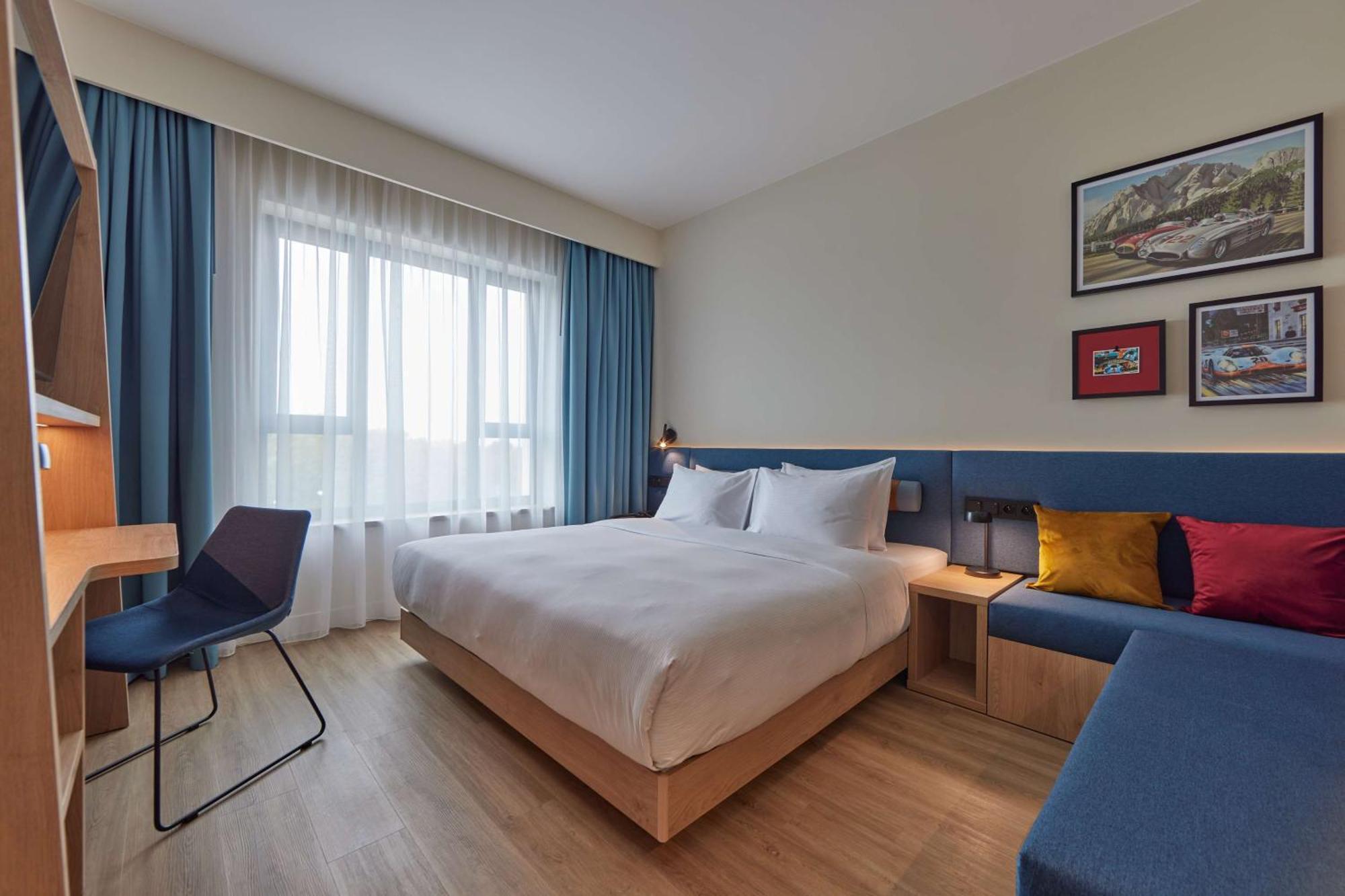 Hampton By Hilton Poznan Swarzedz Hotel Exterior photo